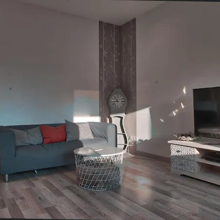 Apartament Rue De La Chapelle, *